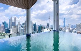 Vortex Suites Klcc Della